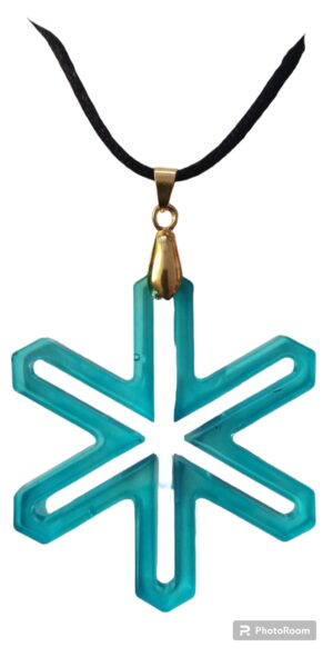 Estas piezas con personalizables en color, tambien se vende junto a pendientes a juego.