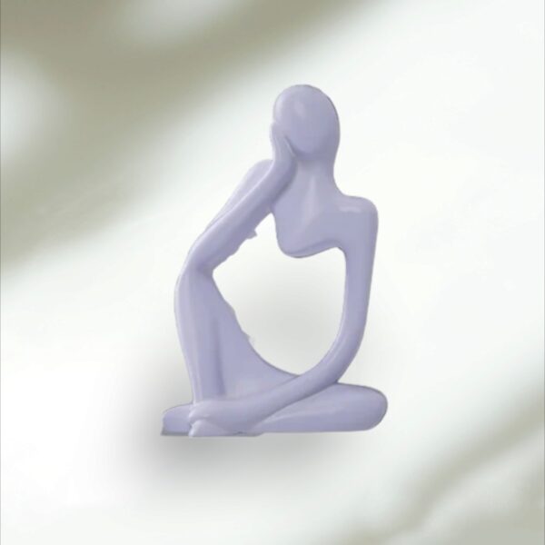 Figuritas decorativas realizadas en resina diferentes acabados, se pueden pedir por separado. El color y el acabado se puede elegir.