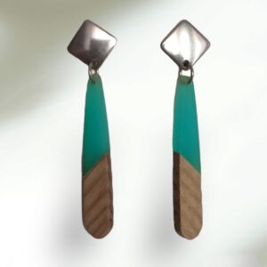 Son piezas muy ligeras, complementos ideales para tus looks. Regalo perfecto.