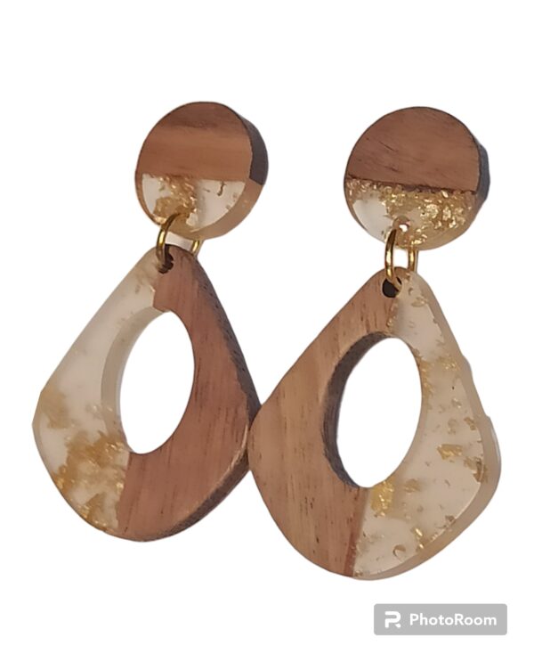 Son piezas muy ligeras, complementos ideales para tus looks. Regalo perfecto.