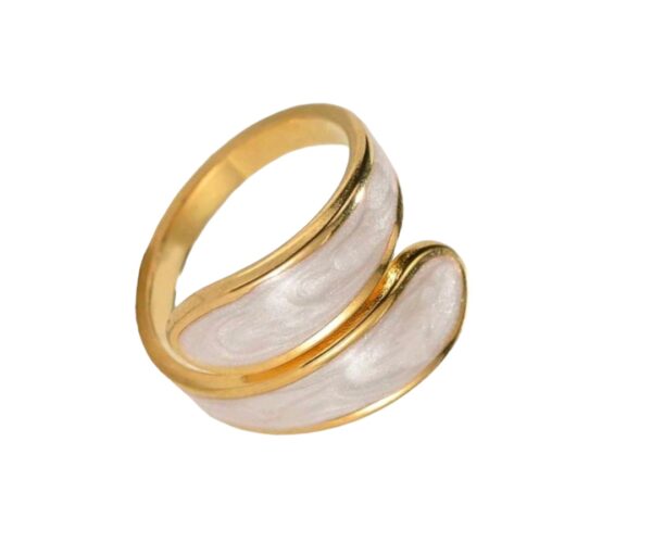 Anillo abierto, dorado/nacarados dos tonos.
