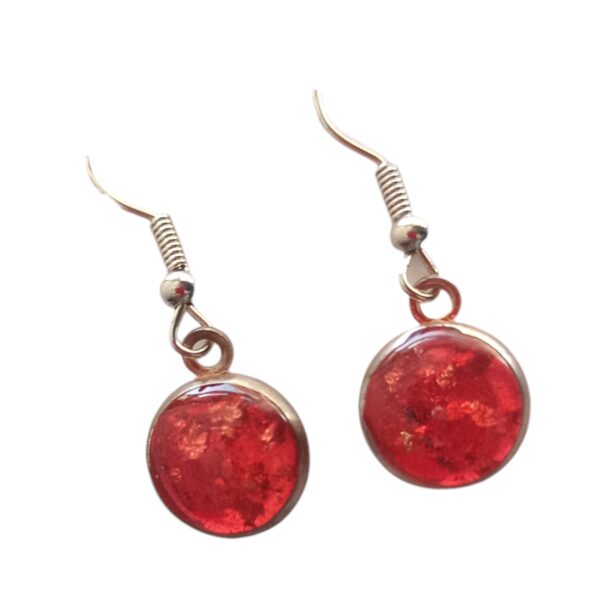 Pendientes colgantes pequeños, resina rojo/pan de oro, acero